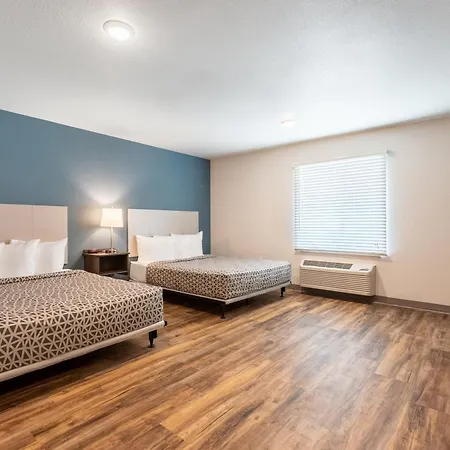 Woodspring Suites Corona Exterior foto