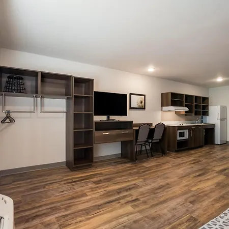 Woodspring Suites Corona Exterior foto