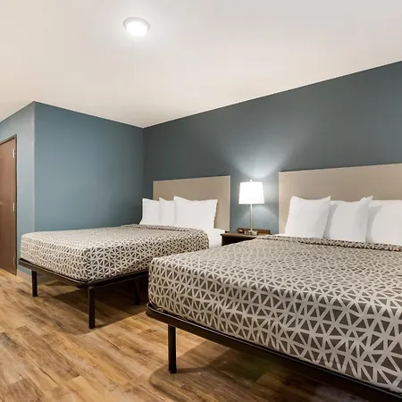 Woodspring Suites Corona Exterior foto